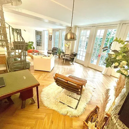 Hotel Gorgeous 5 Bedroom Parisian