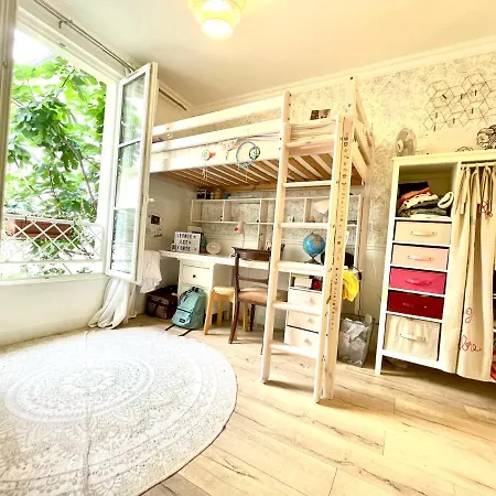 Gorgeous 5 Bedroom Parisian Hotel